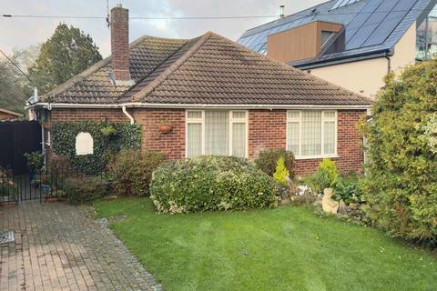 2 bedroom detached bungalow for sale, Maydowns Road, Whitstable, CT5 3LW