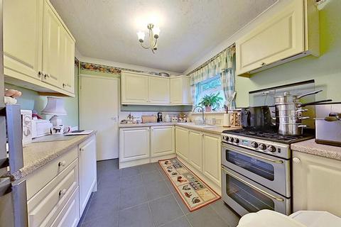 2 bedroom detached bungalow for sale, Maydowns Road, Whitstable, CT5 3LW