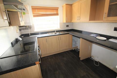 2 bedroom flat to rent, Wheatcroft, Cheshunt