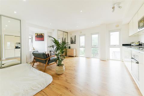 Studio to rent, Flat L, Ibex House, 166 Arthur Road, Wimbledon Park