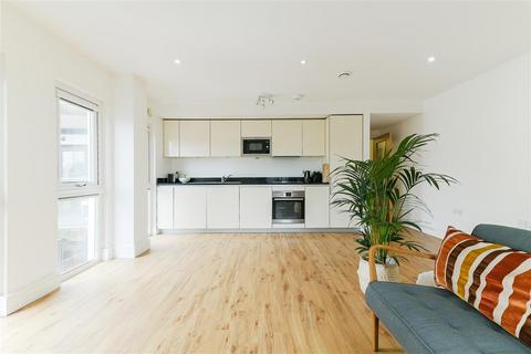 Studio to rent, Flat L, Ibex House, 166 Arthur Road, Wimbledon Park