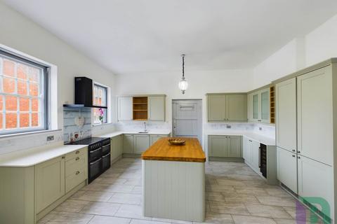 4 bedroom detached house for sale, Watling Street, Leighton Buzzard LU7