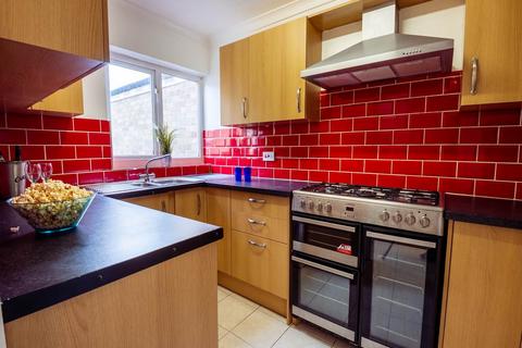 6 bedroom house to rent, Ulcombe Gardens, Canterbury, Kent