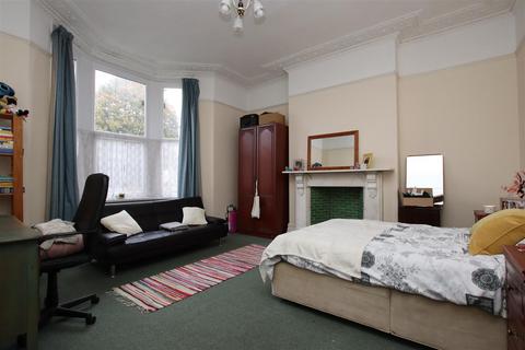 7 bedroom terraced house to rent, Newbridge Road, Bath BA1