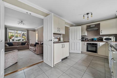 6 Fox Earth Close, Capel St Mary, Ipswich, IP9 2PF