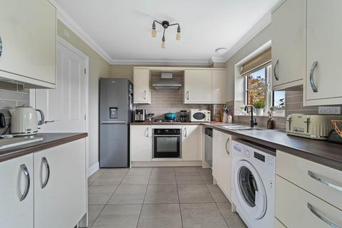 6 Fox Earth Close, Capel St Mary, Ipswich, IP9 2PF