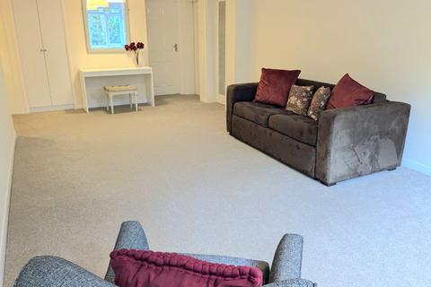 2 bedroom flat to rent, The Avenue, Poole BH13