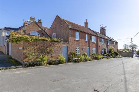 Centenary Cottage Gardner Road, Southwold, IP18 6HJ