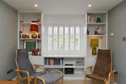 Centenary Cottage Gardner Road, Southwold, IP18 6HJ