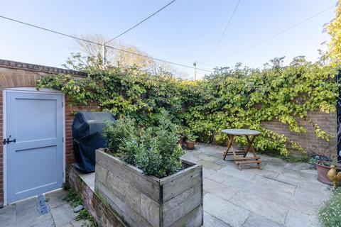 Centenary Cottage Gardner Road, Southwold, IP18 6HJ