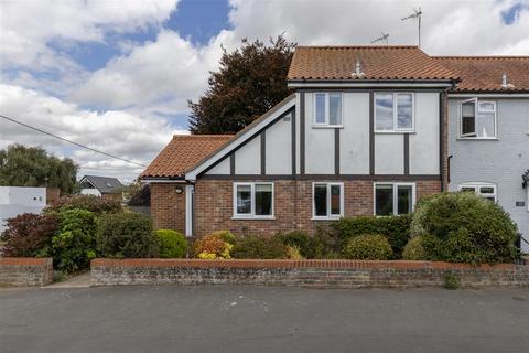 2 bedroom end of terrace house for sale, Pier Avenue, Southwold IP18