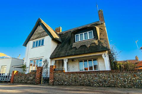 4 bedroom detached house for sale, The Green, Southwold IP18