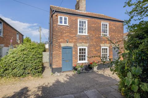 2 bedroom semi-detached house for sale, Youngs Yard, Southwold IP18