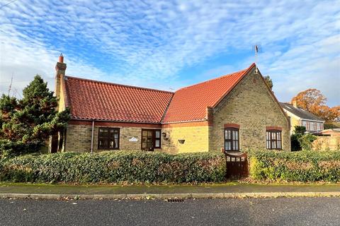 3 bedroom detached bungalow for sale, Church Close, Beccles NR34