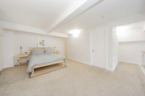 1 bedroom flat for sale, Manor Gardens, London N7