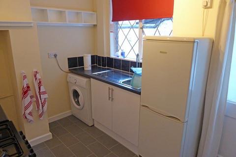 2 bedroom terraced house to rent, Rosefield Street, Leamington Spa, Warwickshire, CV32