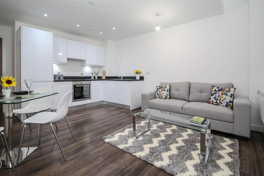 Open plan kitchen &amp; living room