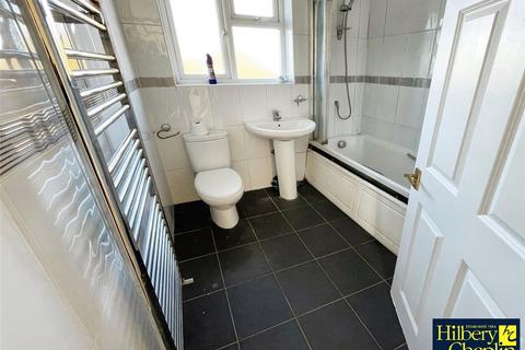 3 bedroom semi-detached house for sale, Highfield Road, Collier Row, Romford, Essex, RM5