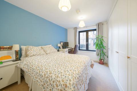 3 bedroom apartment for sale, Akerman Road, London