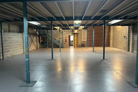 Industrial unit to rent, Edmonton N18