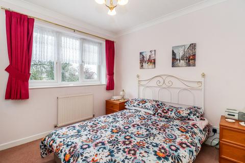 Ruby Cottage, 3 Chipperfield Road, Bovingdon, Hemel Hempstead, HP3 0JN