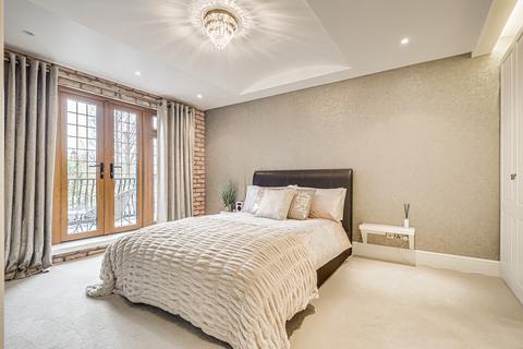 67 Clifton Road, Rochford, SS4 3HH