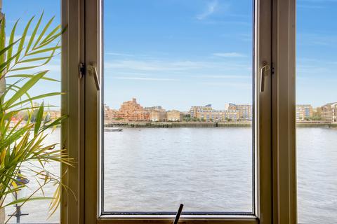 2 bedroom flat for sale, Windsor Court, King and Queen Wharf, Rotherhithe SE16