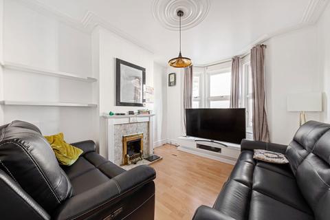 3 bedroom terraced house for sale, Lucknow Street, London SE18