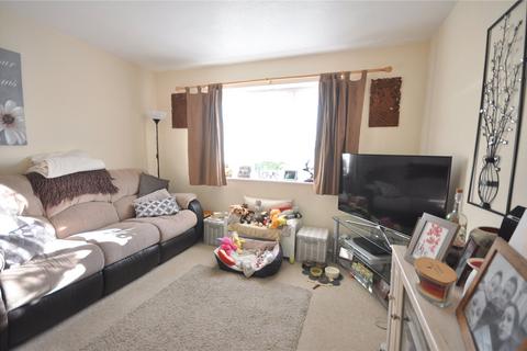 3 bedroom terraced house for sale, Hathaway Road, Stratton, Swindon, SN2