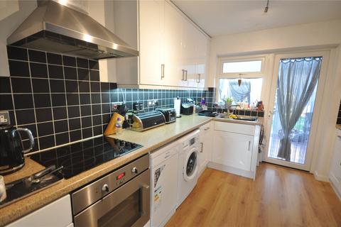 3 bedroom terraced house for sale, Hathaway Road, Stratton, Swindon, SN2