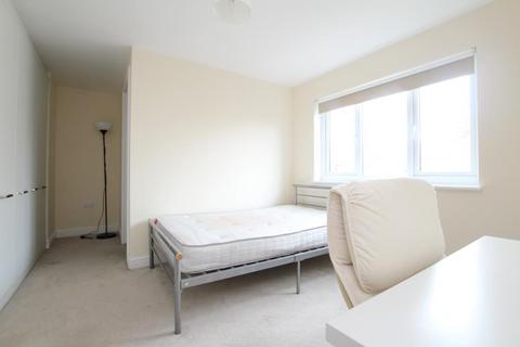 undefined, Great Clover Leaze, Bristol BS16