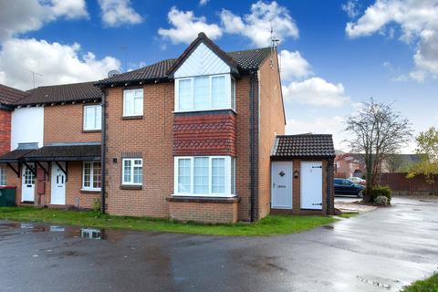 1 bedroom end of terrace house to rent, Stirling Close, Crawley RH10