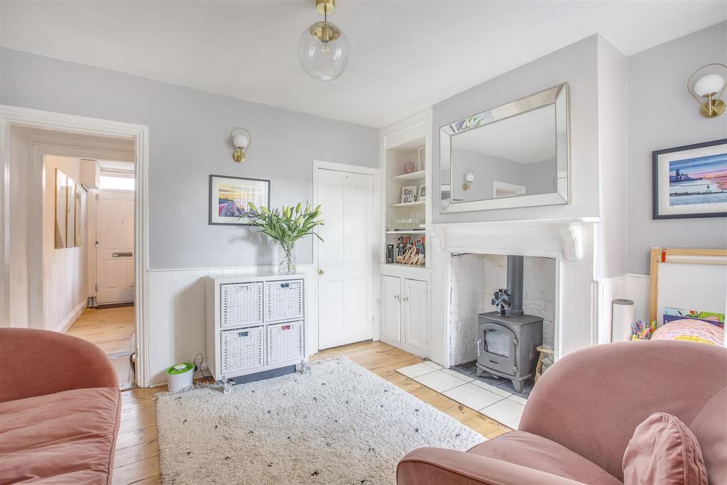 125 West End Road, HP11 2 QF-7.jpg