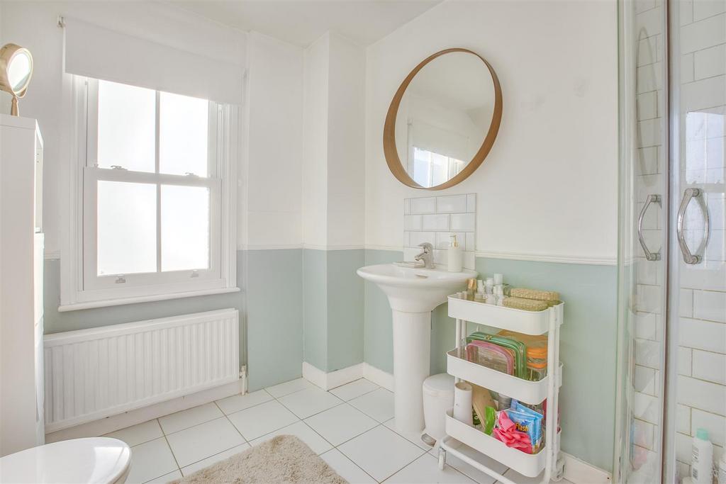125 West End Road, HP11 2 QF-1.jpg