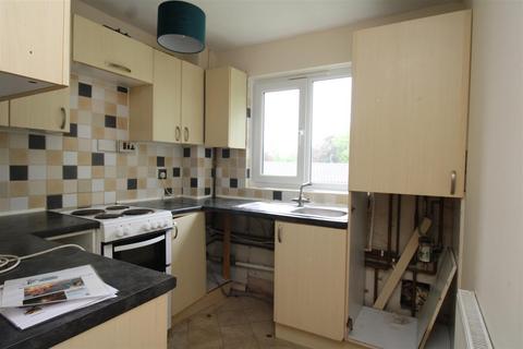 2 bedroom flat to rent, Deerleap, Bretton, Peterborough