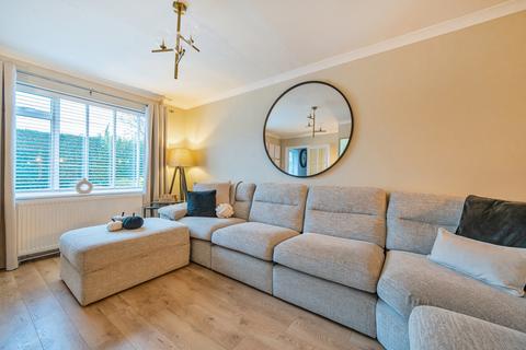 27 Elm View, Ash, Aldershot, GU12 6AL