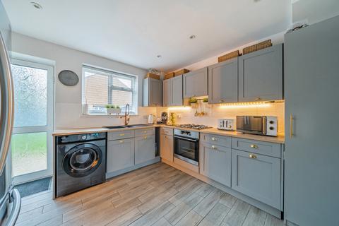 27 Elm View, Ash, Aldershot, GU12 6AL