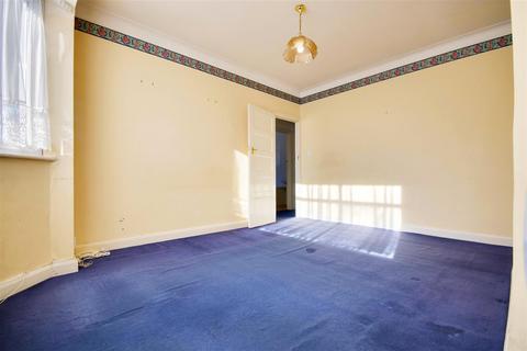 2 bedroom maisonette for sale, Canonbury Road, Enfield