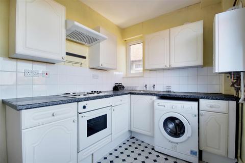 2 bedroom maisonette for sale, Canonbury Road, Enfield