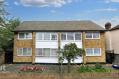 2 bedroom apartment for sale, Broomfield Road, Romford