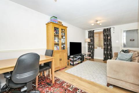 1 bedroom flat to rent, Old School Close Beckenham BR3