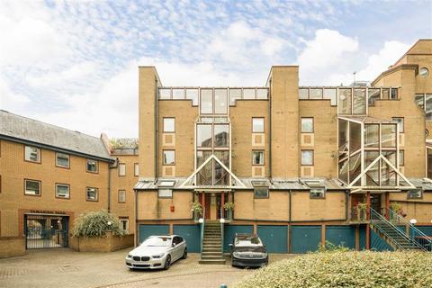 1 bedroom flat for sale, Asher Way, London E1W