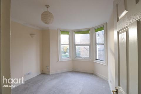 2 bedroom flat for sale, The Gardens, London