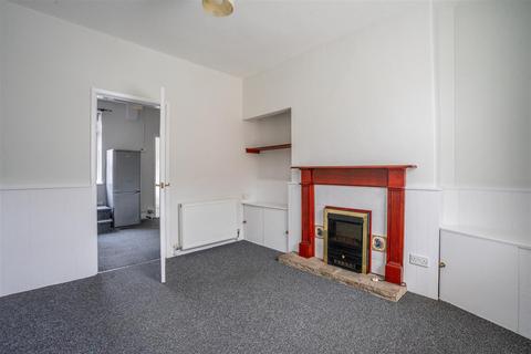 2 bedroom terraced house to rent, Nelson Street, York, YO31 8NJ