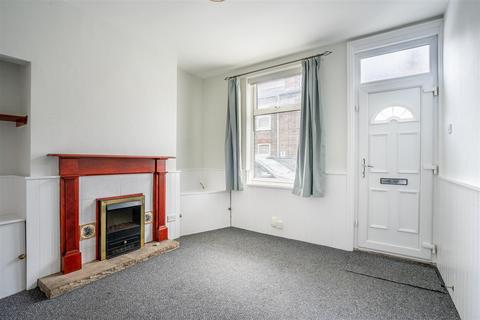 2 bedroom terraced house to rent, Nelson Street, York, YO31 8NJ