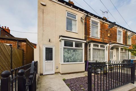 2 bedroom end of terrace house for sale, Maye Grove, HU5