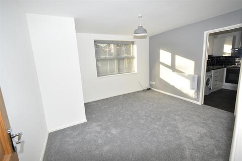 1 bedroom flat for sale, Canvey Island SS8