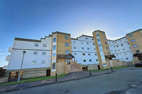 2 bedroom flat for sale, Royal Parade, Eastbourne