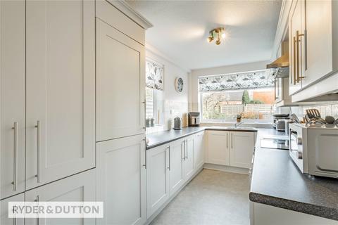 58 Hutton Avenue, Ashton-under-lyne, OL6 6QZ