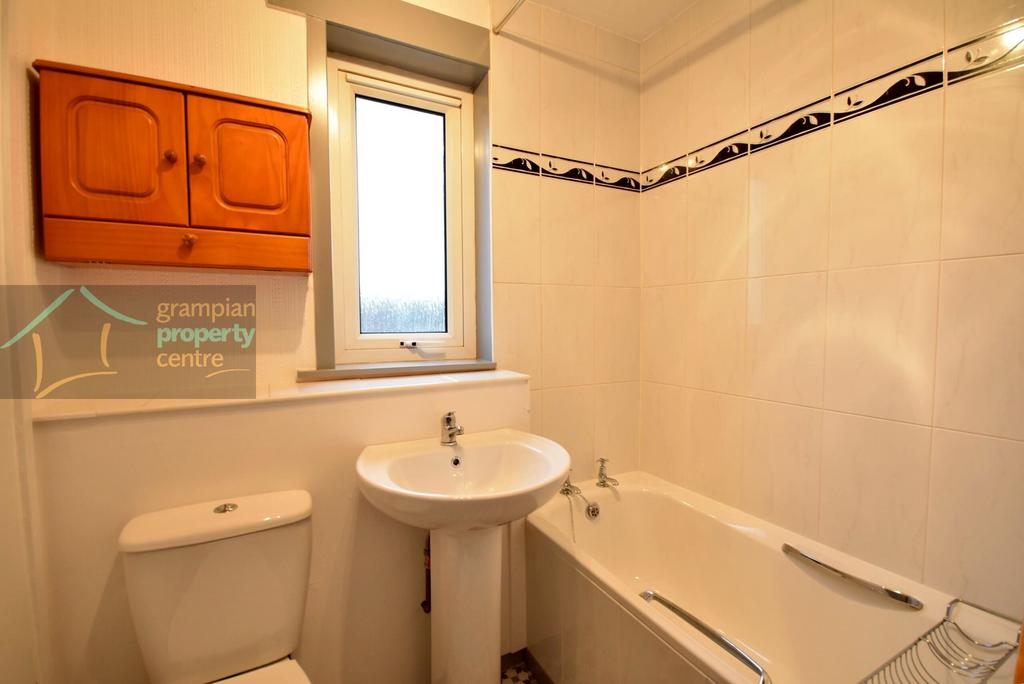 Bathroom.JPG